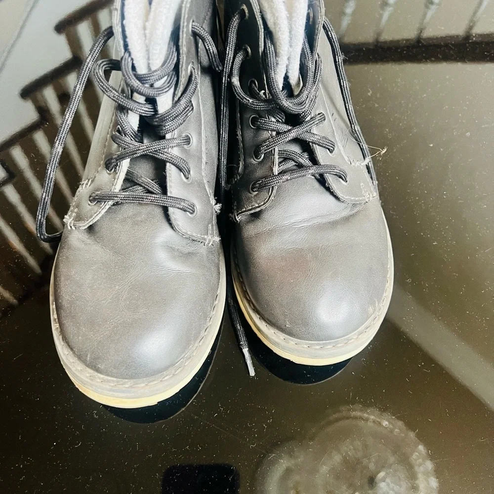 Boys size 3 Gray Lace-Up Boots